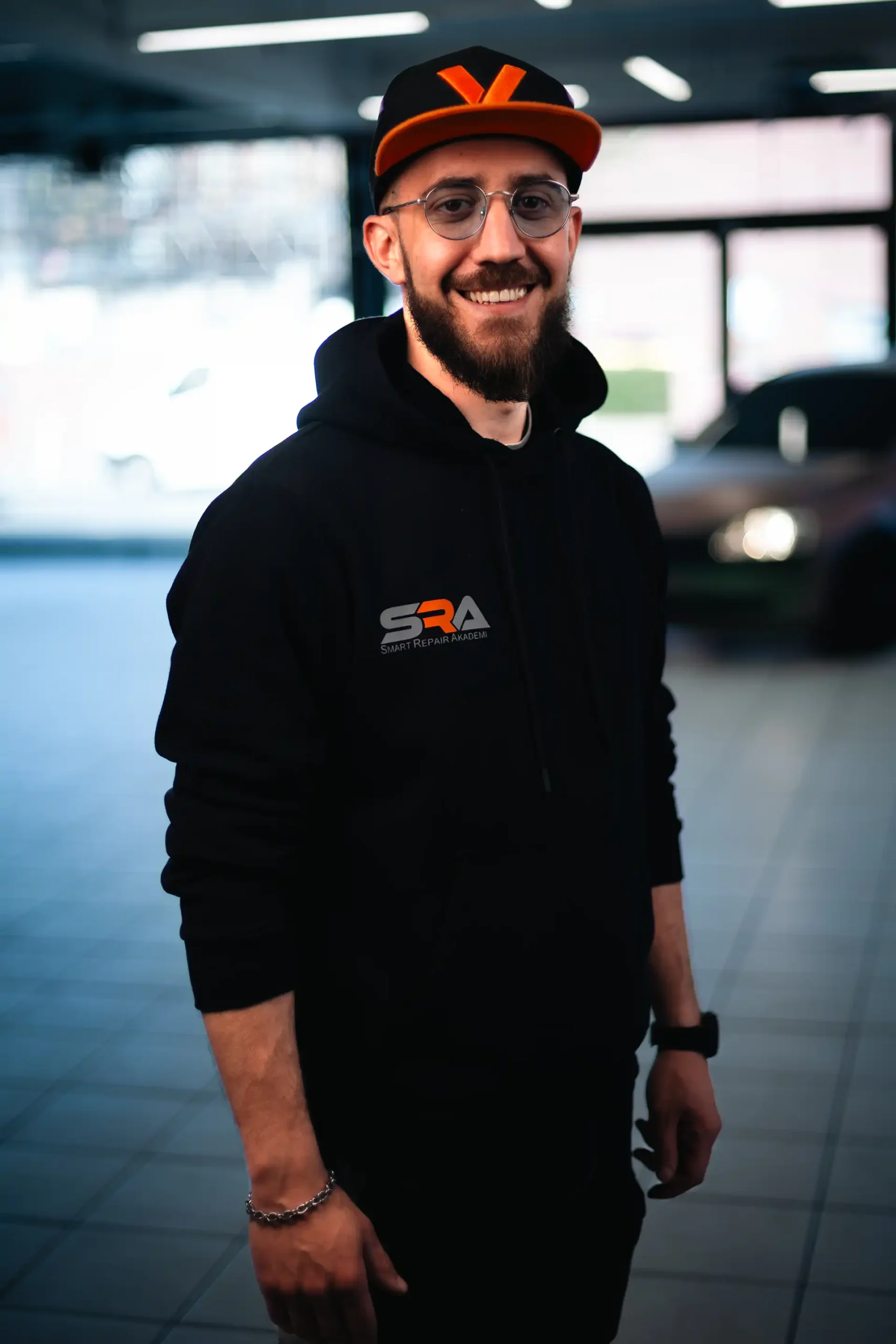 Fahrzeugaufbereiter Ausbildung | Beulendoktor Ausbildung | Car Wrapping Ausbildung | Zertifiziert und bis zu 100% von der Arbeitsagentur förderbar | Bildungsgutschein